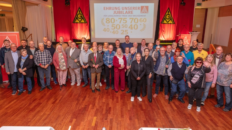 Gruppenbild während der JUbilarehrung.