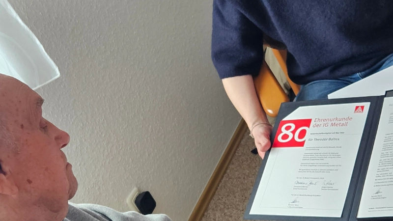 2025-04-28 Urkundenübergabe Theo Baltes